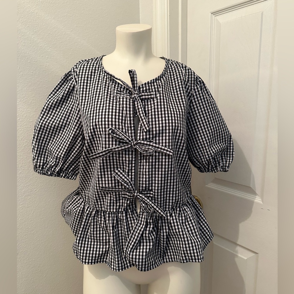 Liberty Love women’s black and white check top blouse size medium